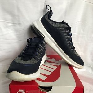 Nike Air Max Axis